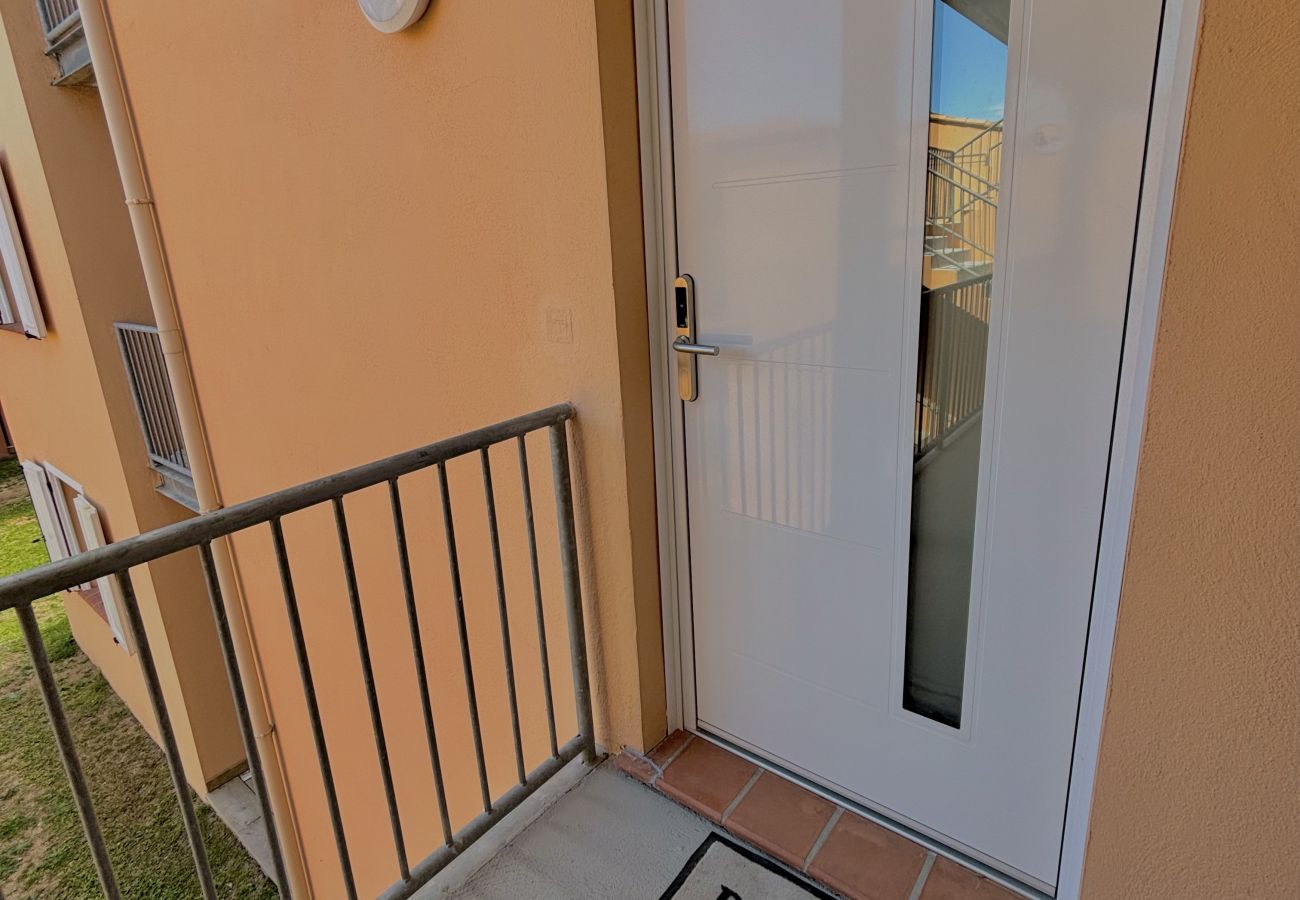 Apartment in Lecci - T2 2/4 Personnes n°102