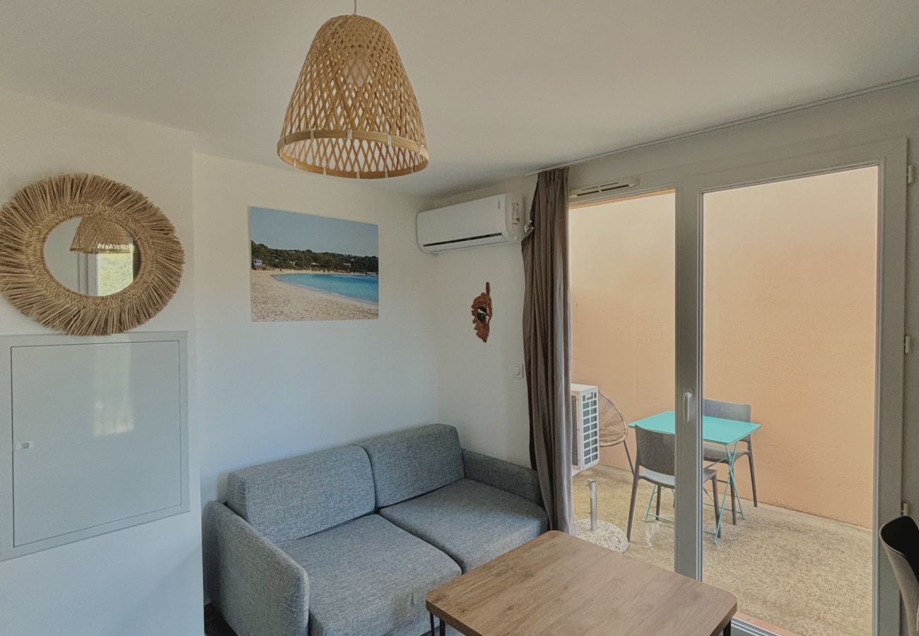 Apartment in Lecci - T2 2/4 Personnes n°105