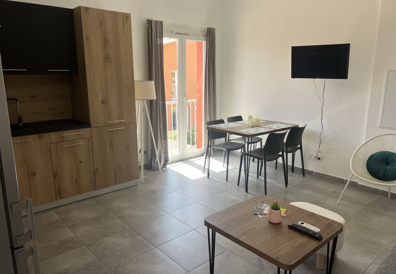 Apartment in Lecci - T2 4 personnes N°36