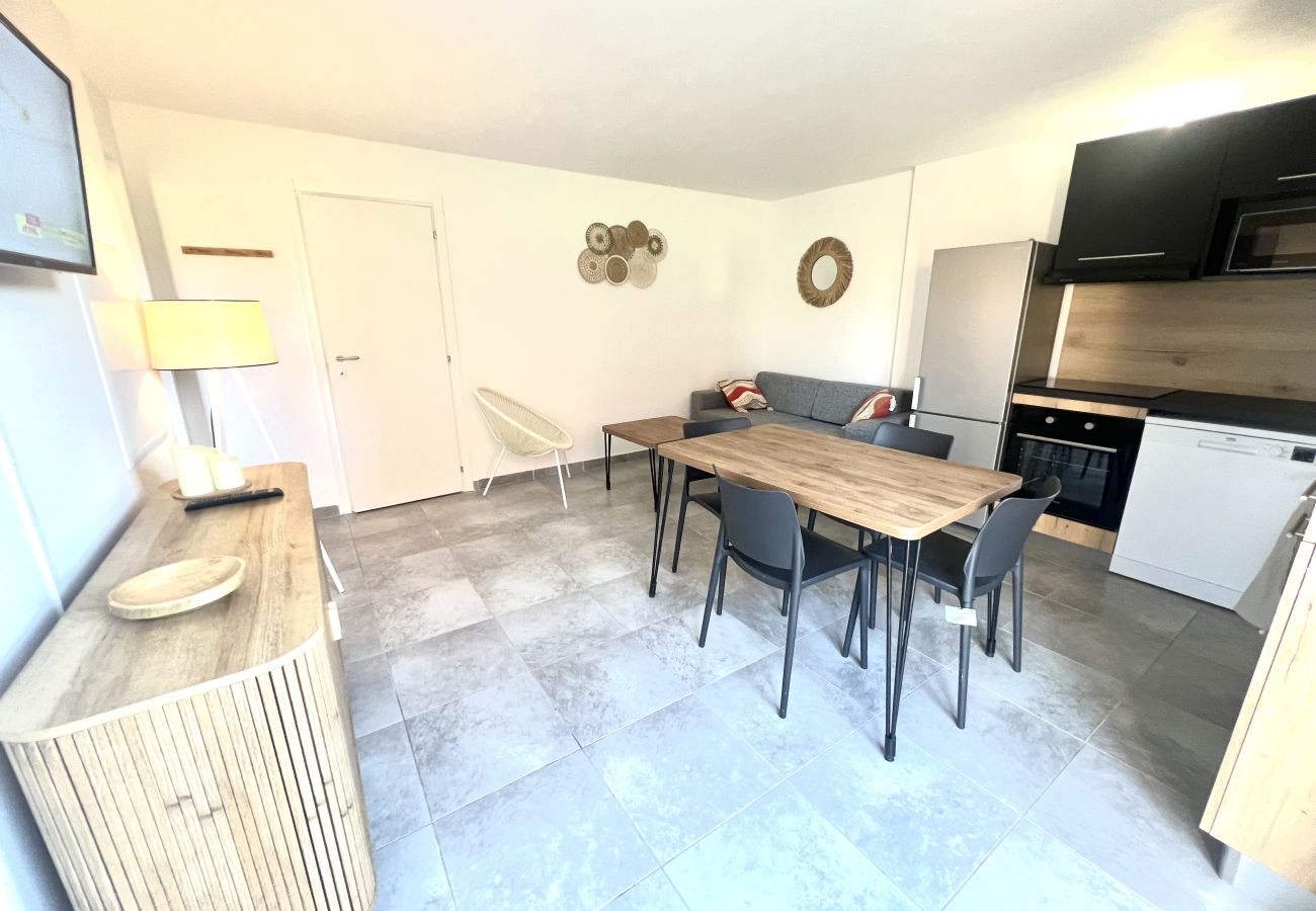 Apartment in Lecci - T2 4 PERSONNES N°61