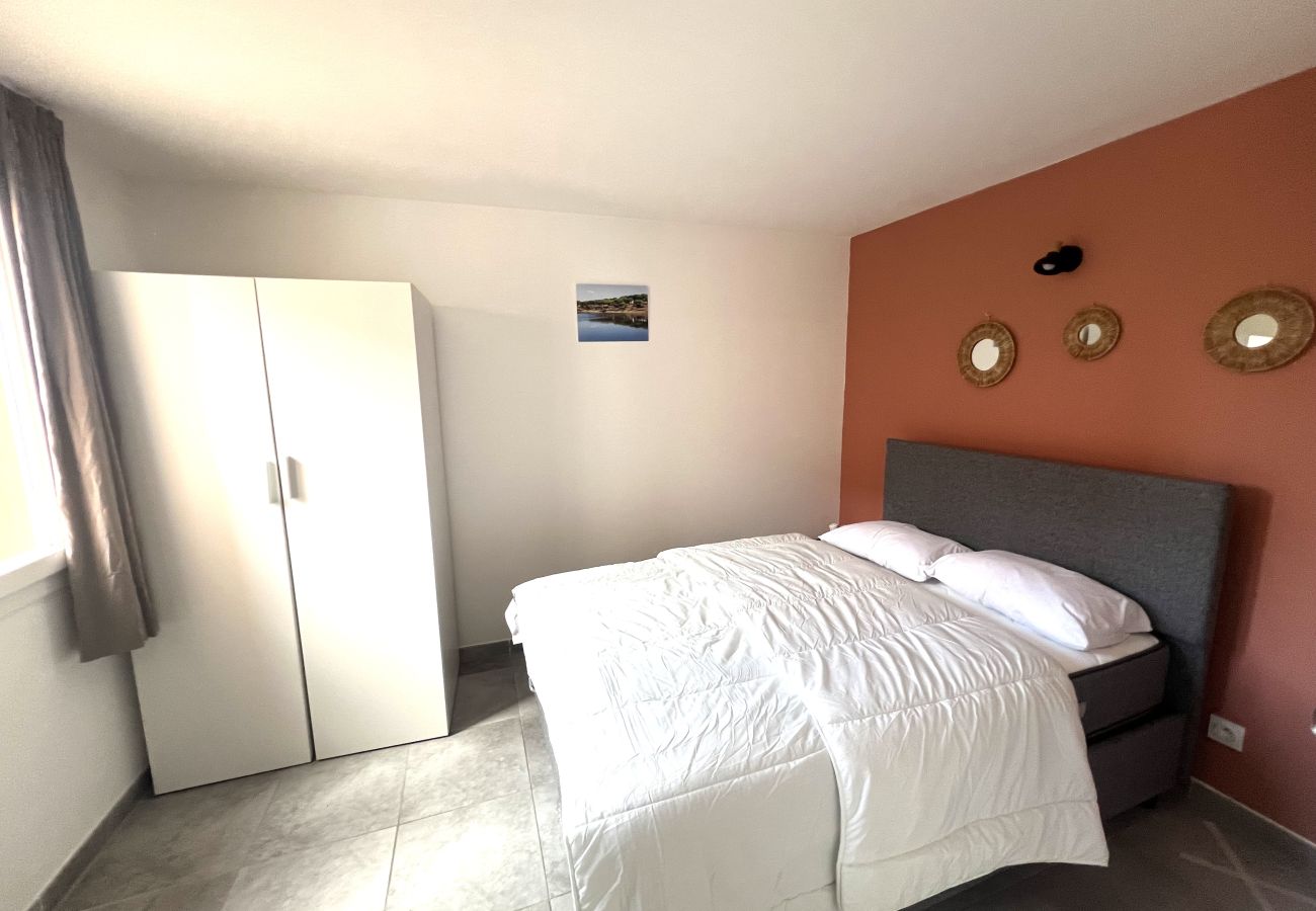 Apartment in Lecci - T2 4 PERSONNES N°61